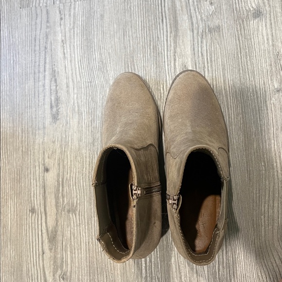 Universal Thread booties - Picture 5 of 5